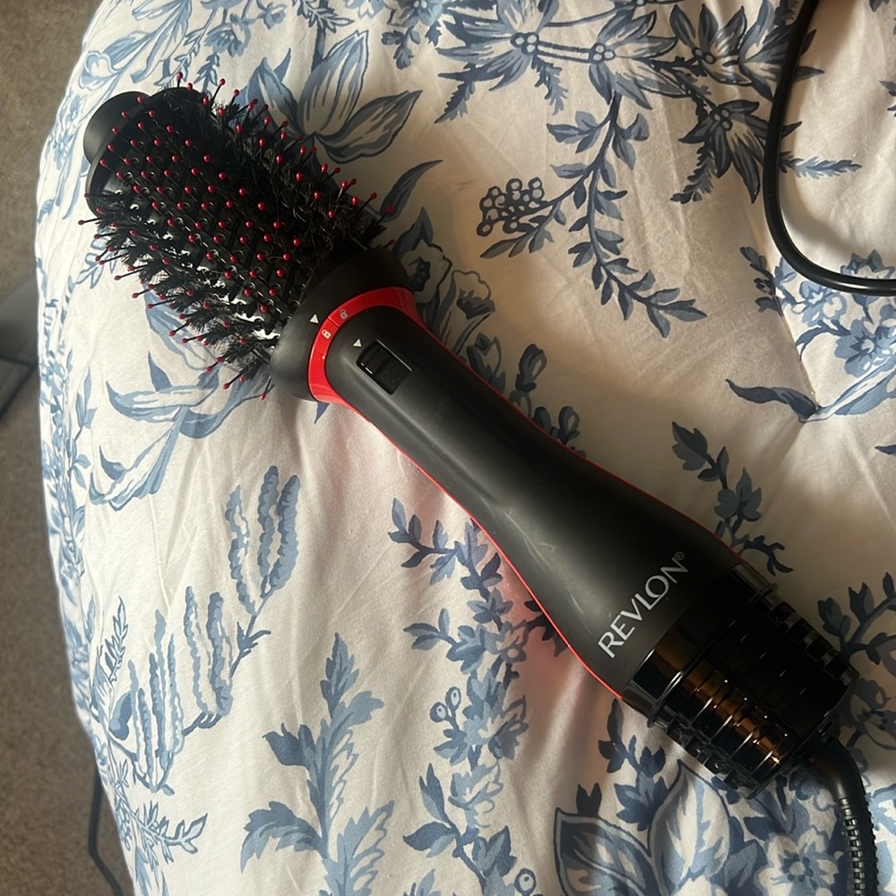 REVLON One-Step Volumizer PLUS 2.0 Hair Dryer and Hot Air Brush, Black